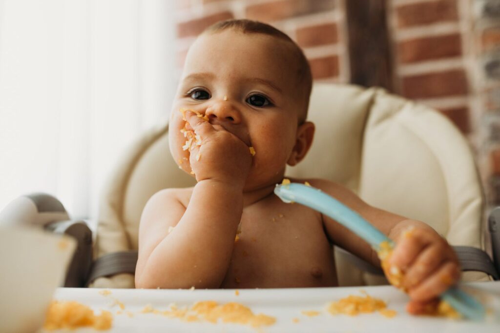 Cuándo se puede dejar de despertar al bebé para comer